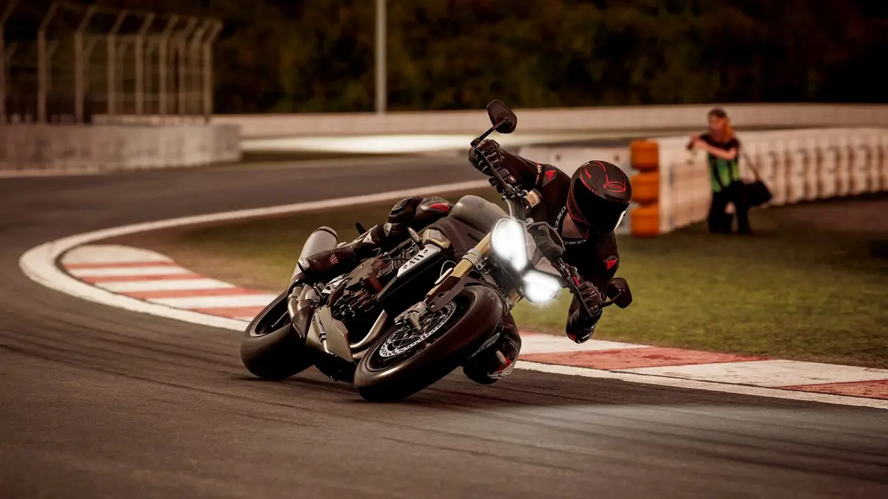 Imagen oficial 2 de RIDE 5